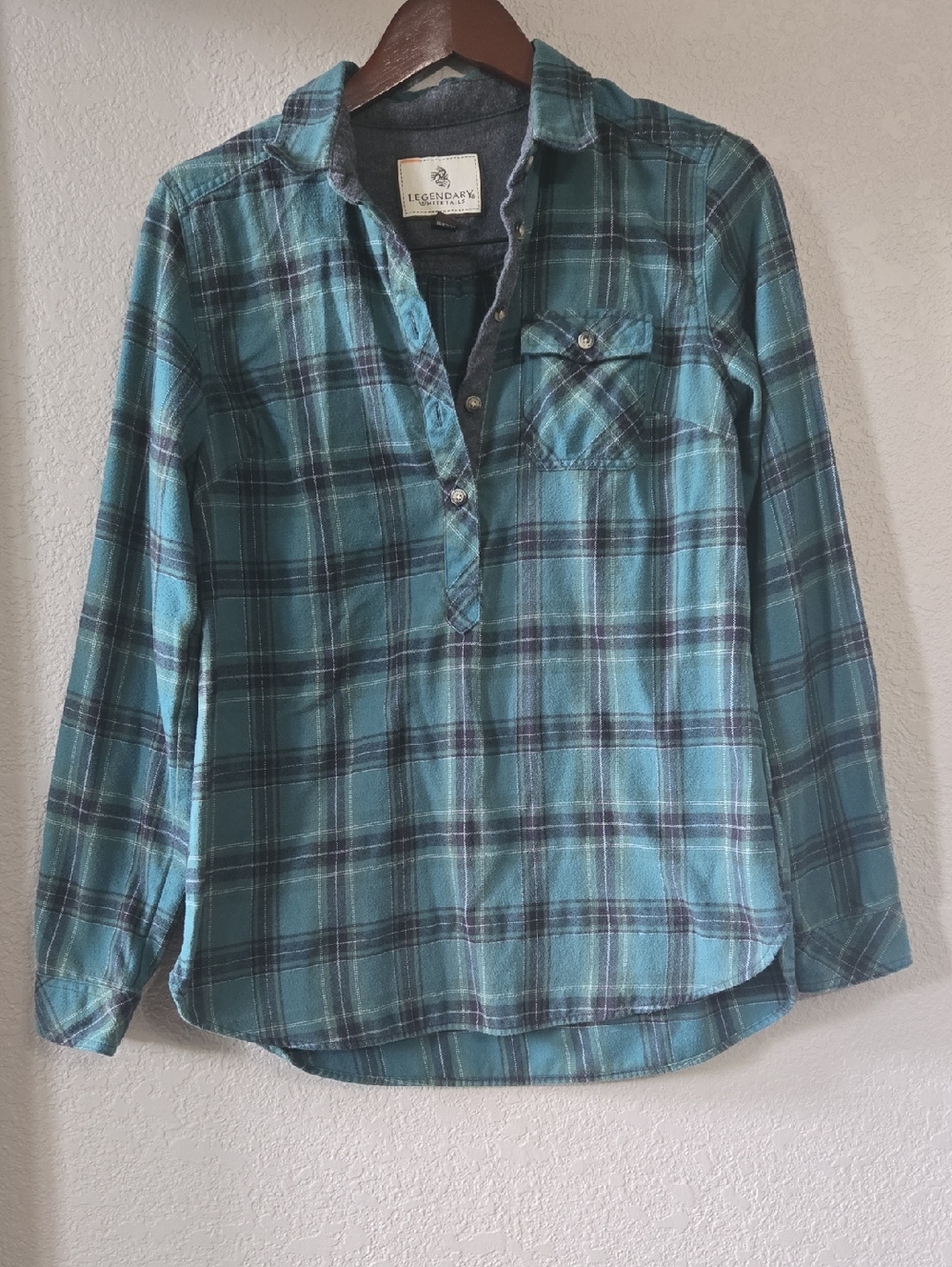 Legendary Whitetails Gray Label Henley